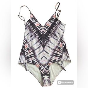 One piece swimsuit size L